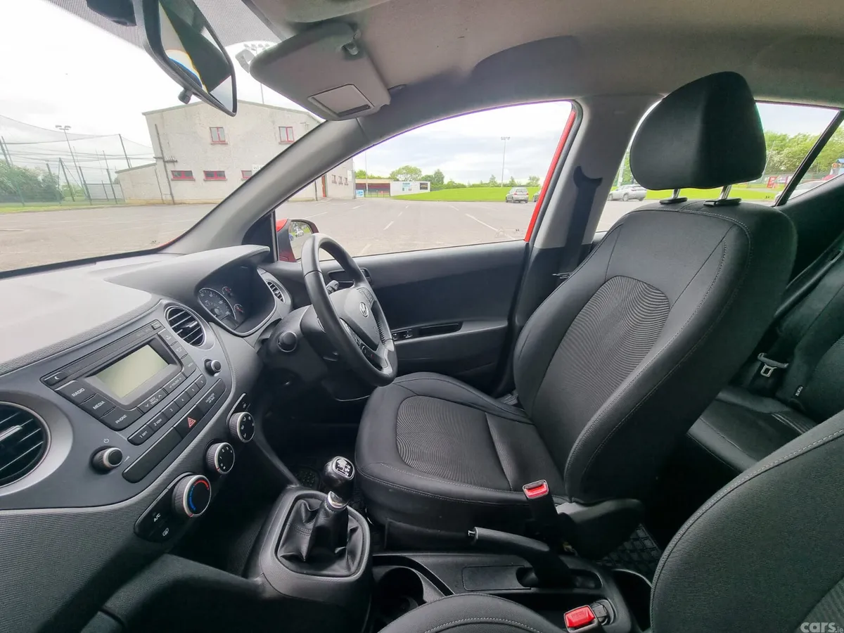 Hyundai i10 Hatchback, Petrol, 2019, Red