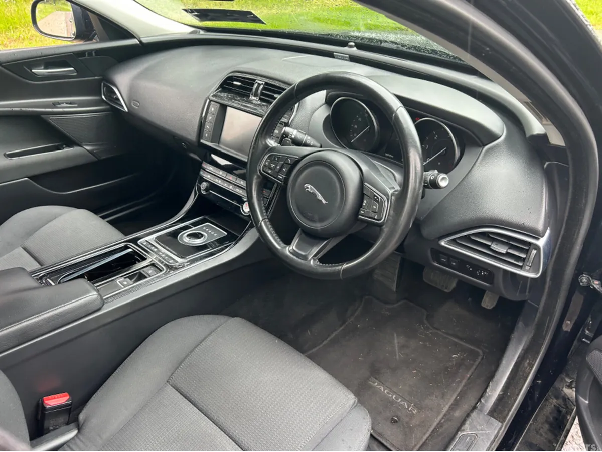 Jaguar XE Saloon, Diesel, 2018, Black