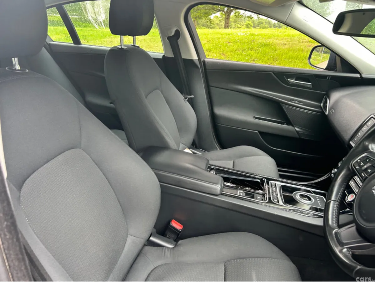 Jaguar XE Saloon, Diesel, 2018, Black