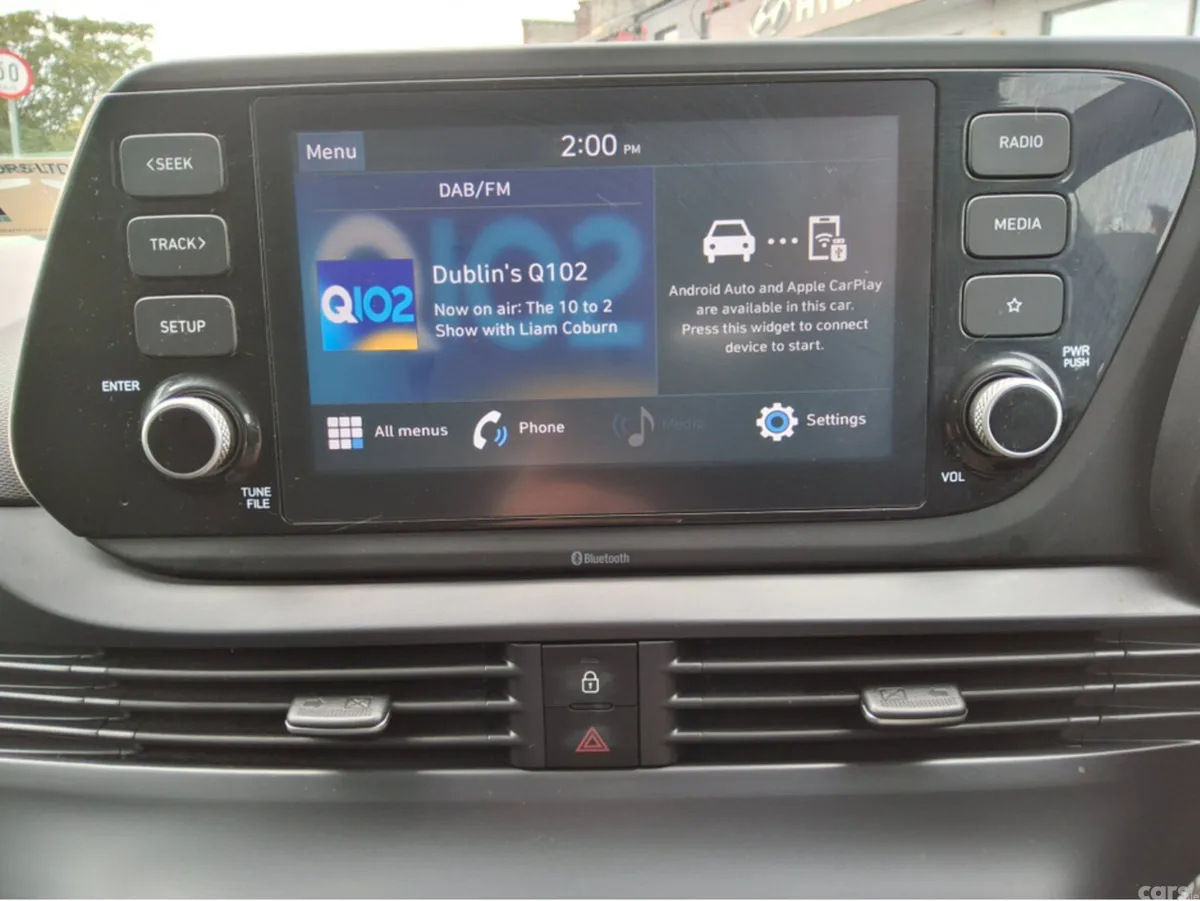 Hyundai i20 Hatchback, Petrol, 2022, Black
