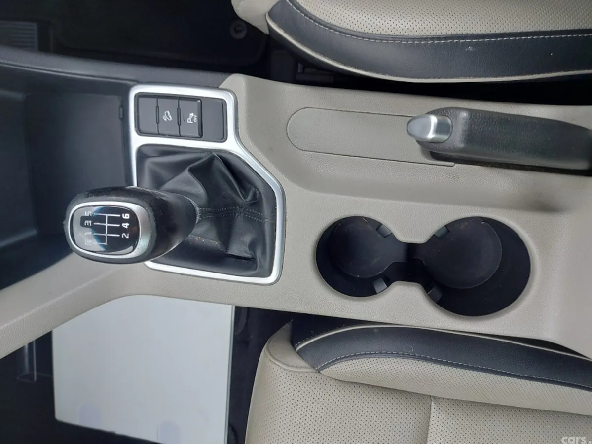 Kia Sportage MPV, Diesel, 2019, Red