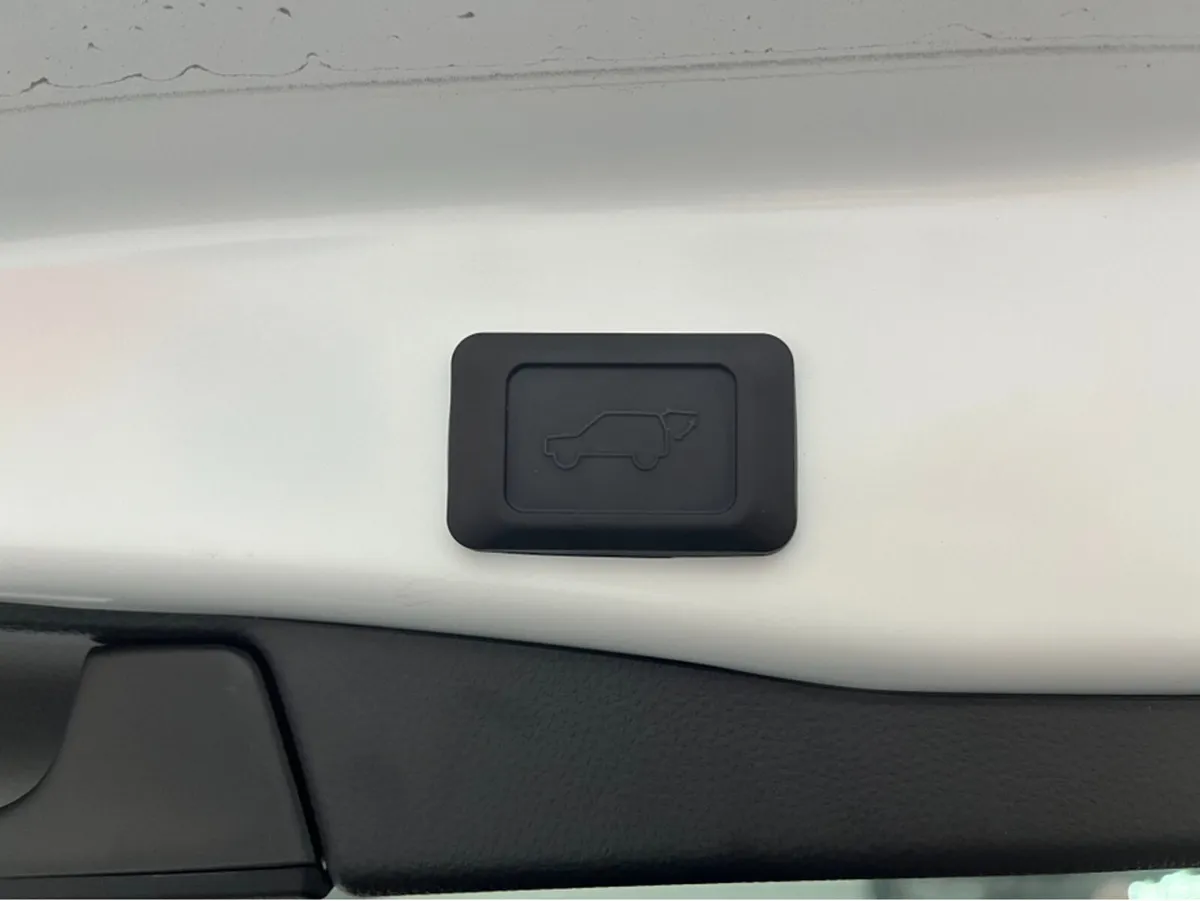 Toyota RAV4 SUV, Petrol Hybrid, 2025, White