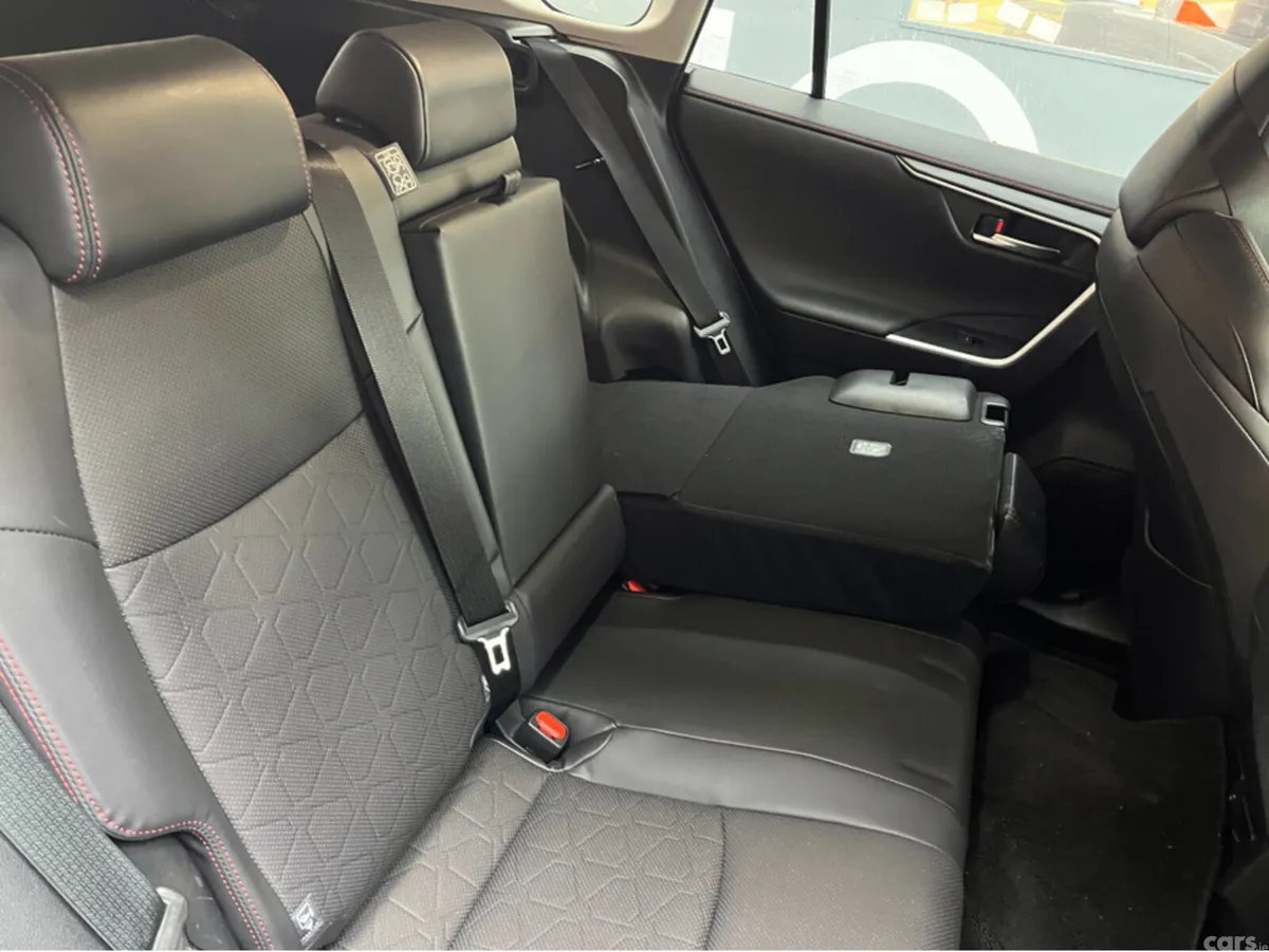Toyota RAV4 SUV, Petrol Hybrid, 2025, White