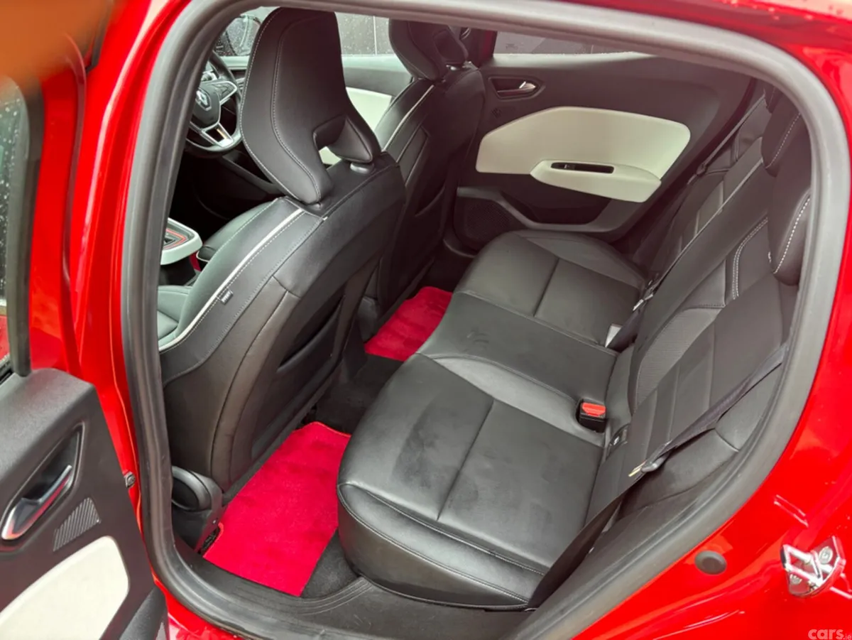 Renault Clio Hatchback, Petrol, 2021, Red