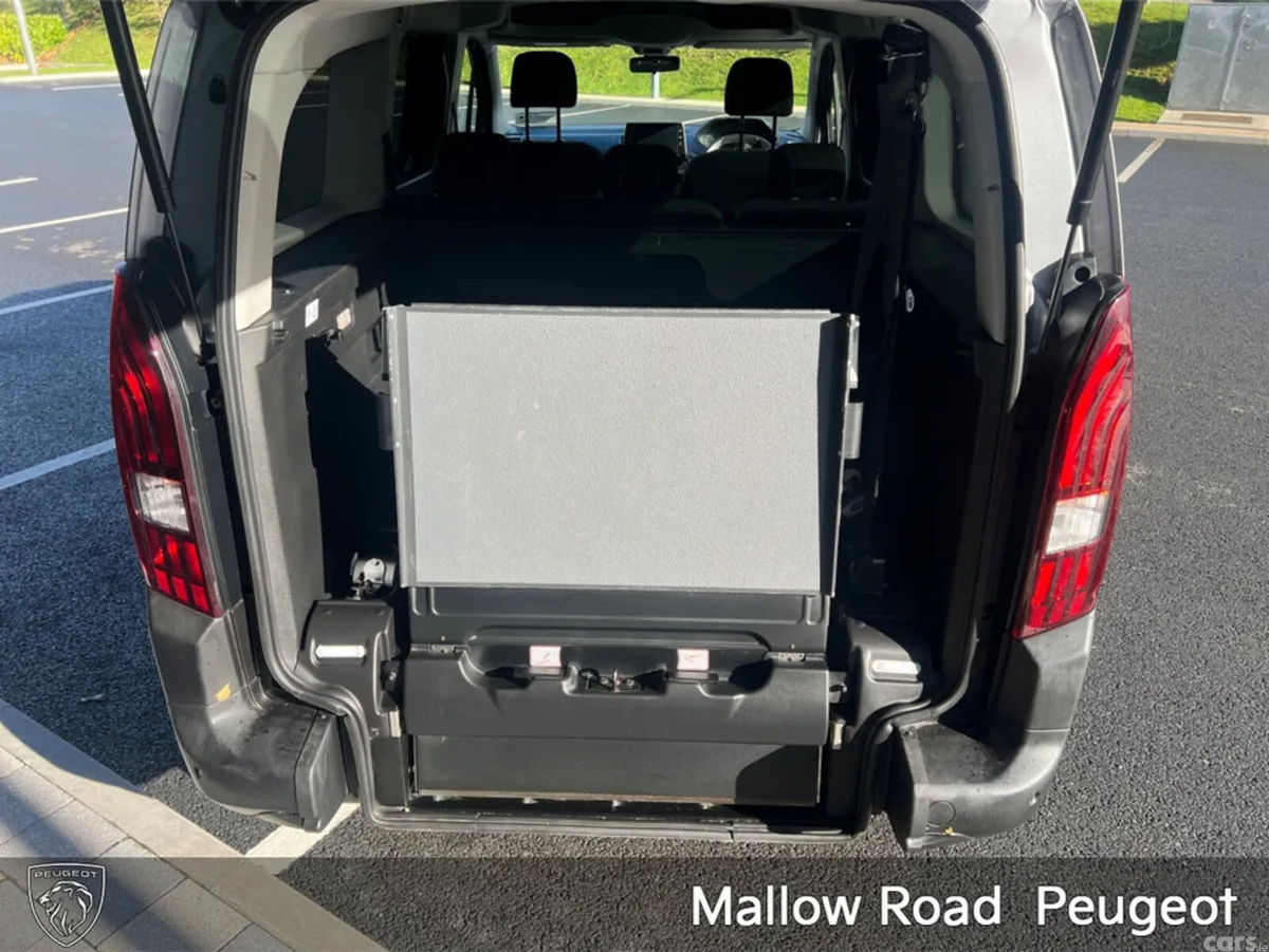 Peugeot Rifter MPV, Diesel, 2023, Grey