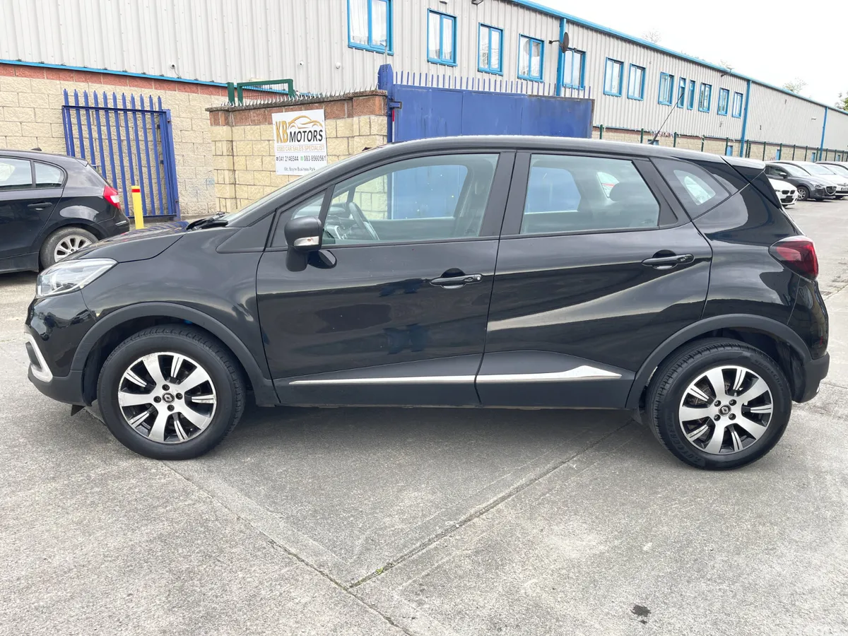 Renault Captur Hatchback, Petrol, 2019, Black