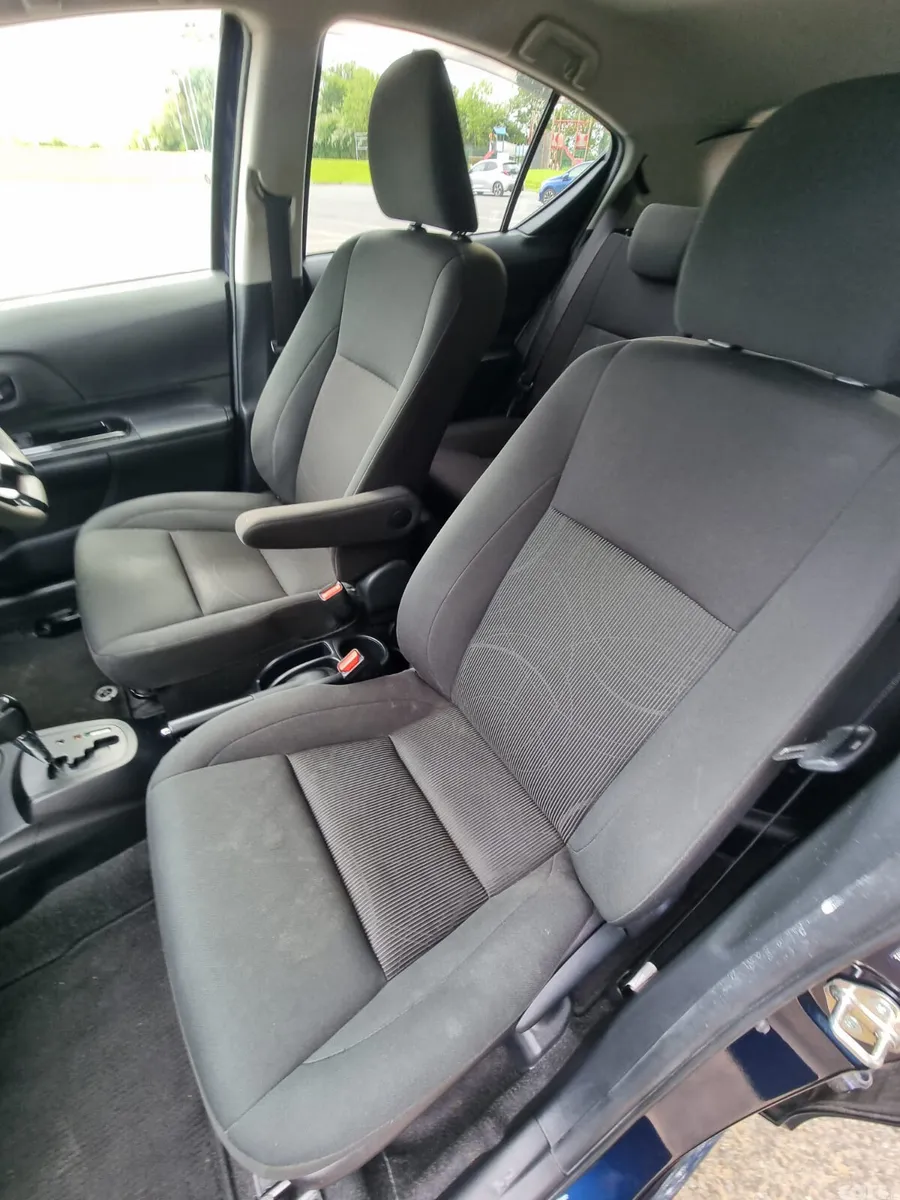 Toyota Aqua Hatchback, Petrol Hybrid, 2019, Blue