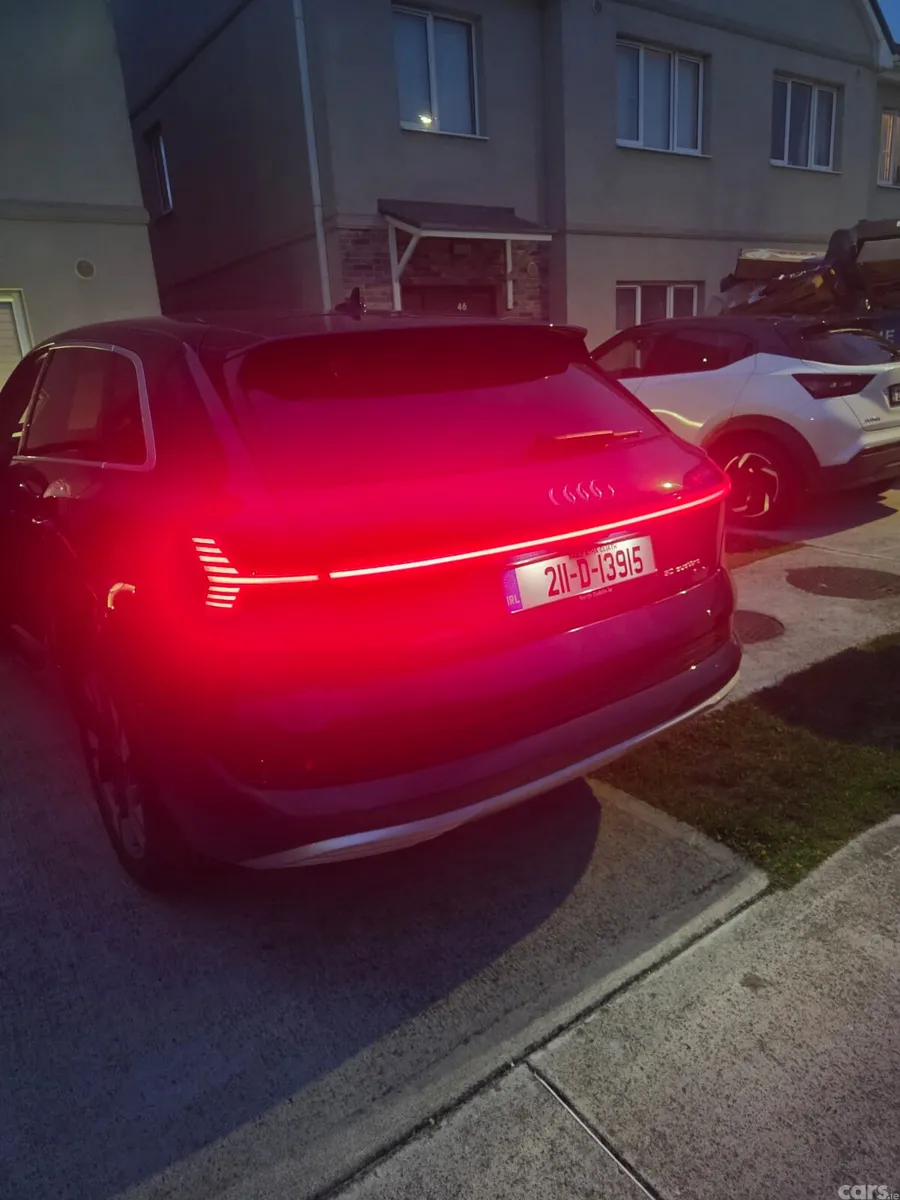 Audi e-tron Estate/Jeep, Electric, 2021, Blue