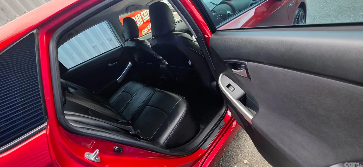 Toyota Prius Hatchback, Petrol Hybrid, 2014, Red