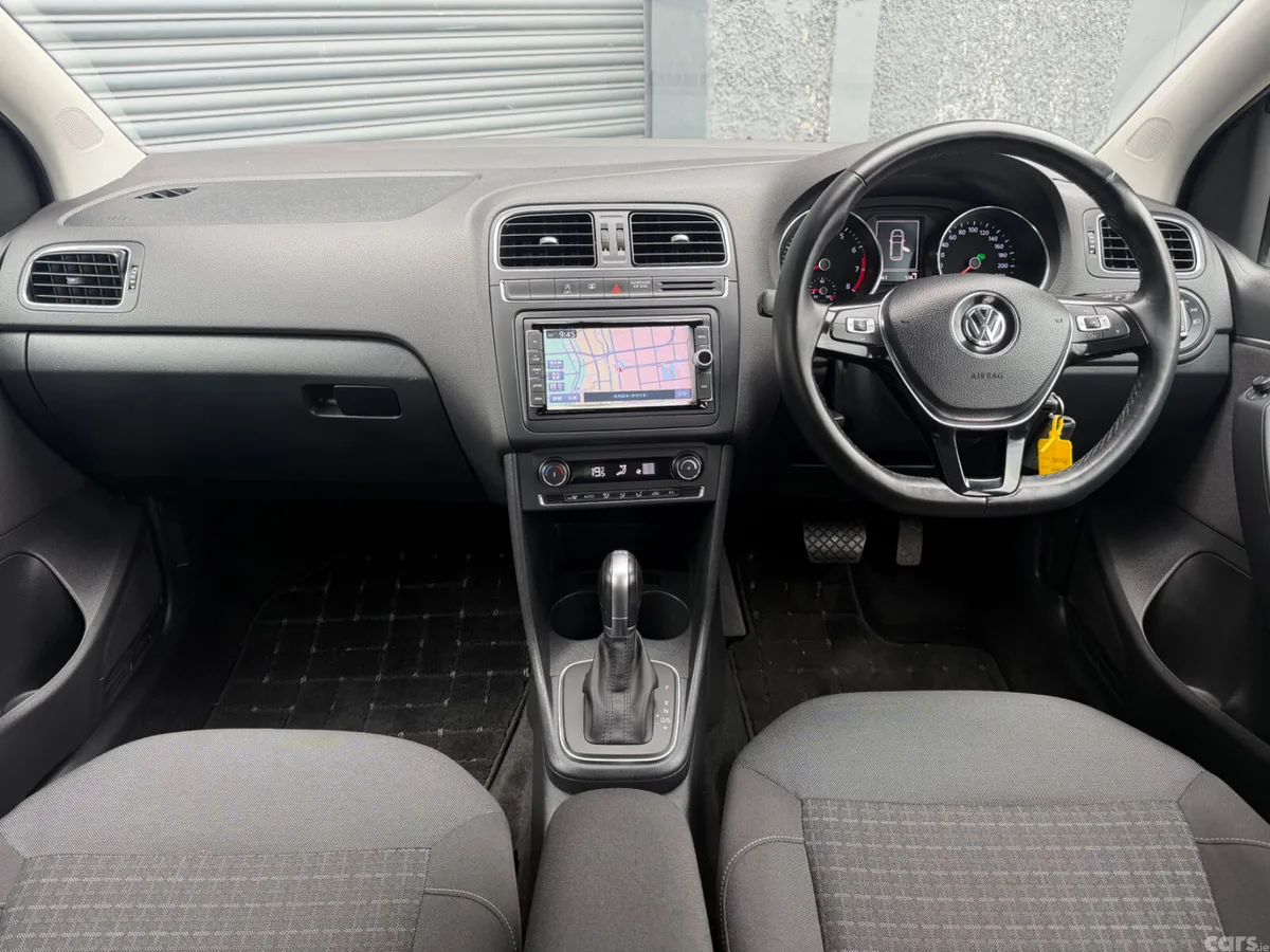 Volkswagen Polo Hatchback, Petrol, 2016, Blue