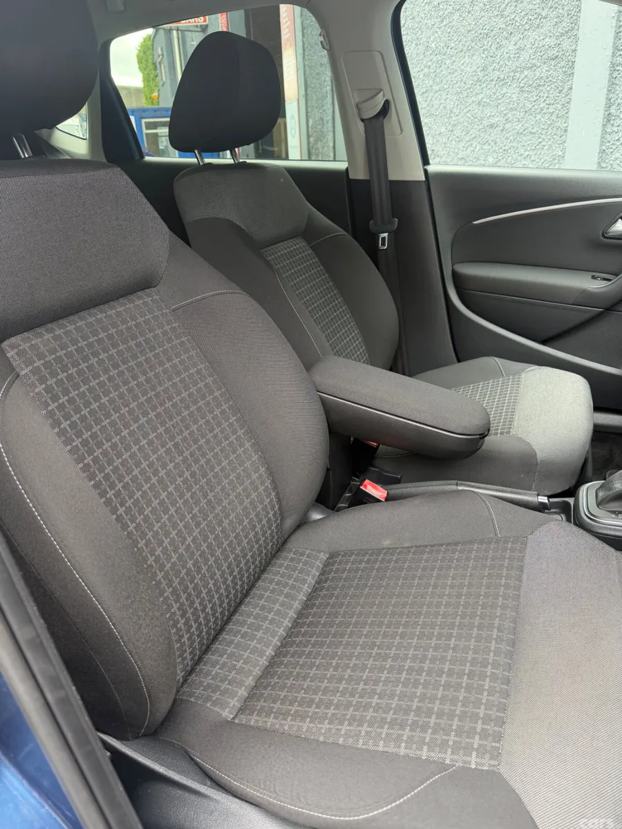 Volkswagen Polo Hatchback, Petrol, 2016, Blue