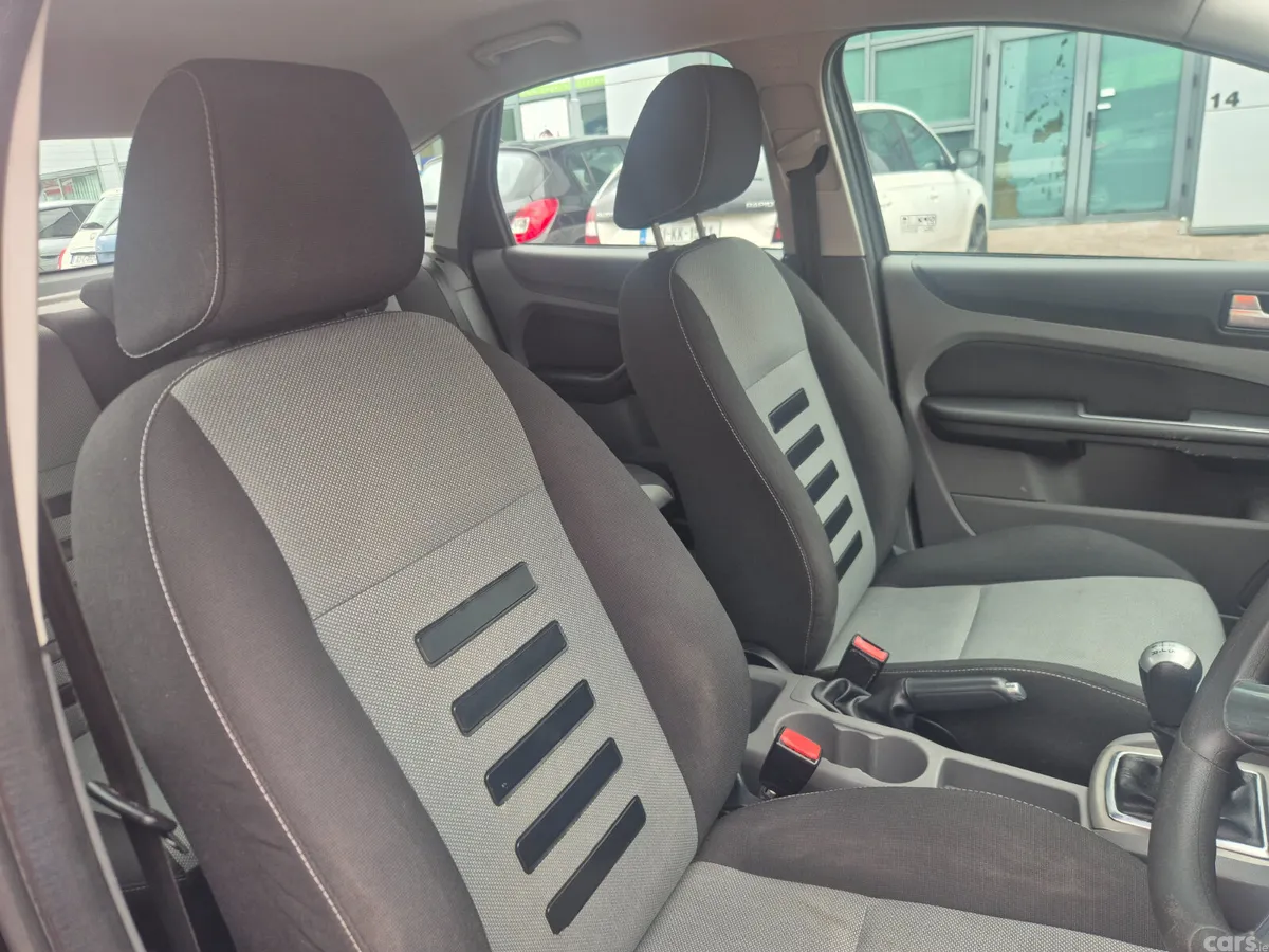 Ford Focus Hatchback, Diesel, 2011, Black