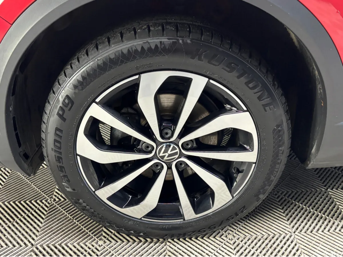 Volkswagen T-Roc SUV, Diesel, 2023, Red