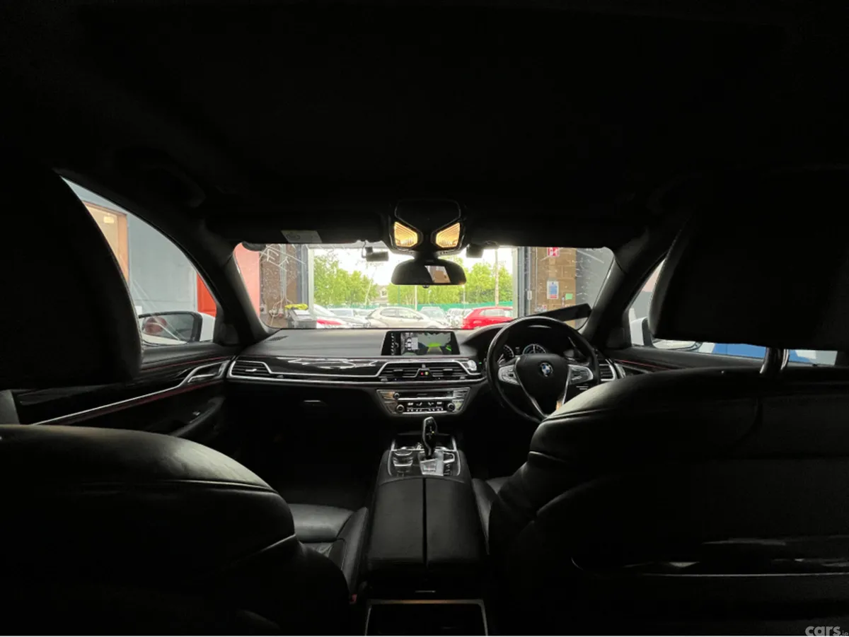 BMW 7-Series Saloon, Petrol Plug-in Hybrid, 2017, White