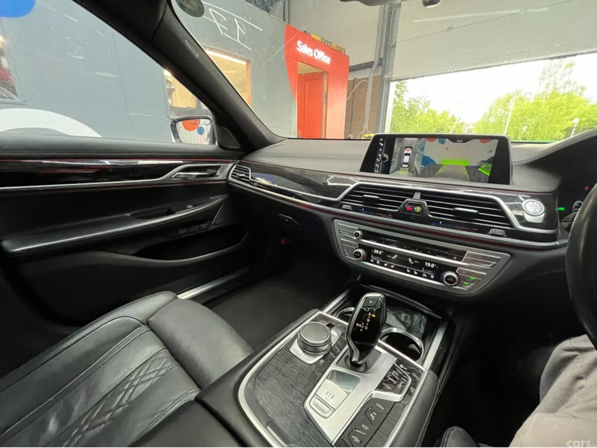 BMW 7-Series Saloon, Petrol Plug-in Hybrid, 2017, White