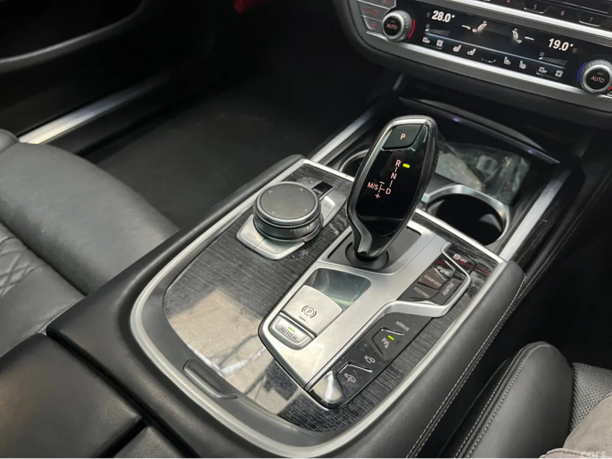 BMW 7-Series Saloon, Petrol Plug-in Hybrid, 2017, White
