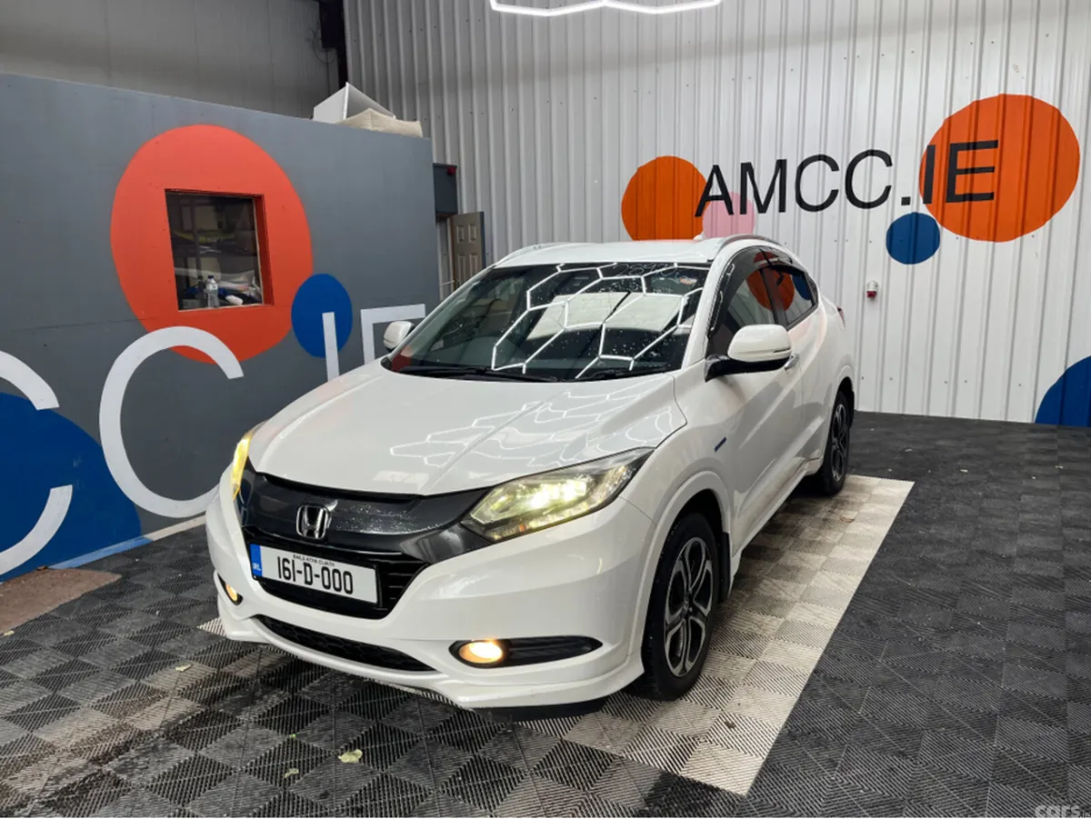 Honda Vezel SUV, Petrol Hybrid, 2016, White