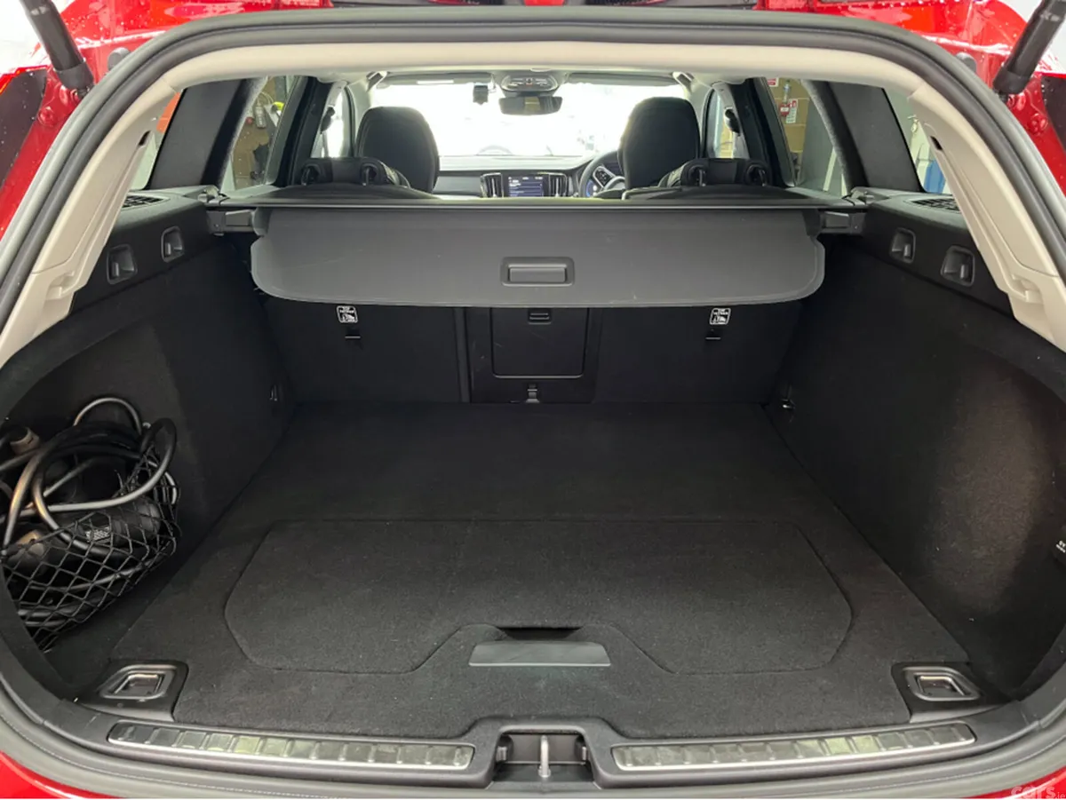 Volvo V60 Saloon, Petrol Plug-in Hybrid, 2024, Red