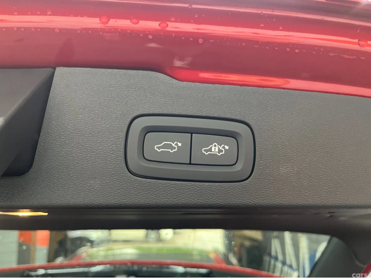 Volvo V60 Saloon, Petrol Plug-in Hybrid, 2024, Red