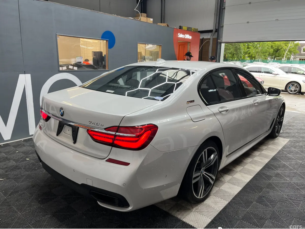 BMW 7-Series Saloon, Petrol Plug-in Hybrid, 2016, White