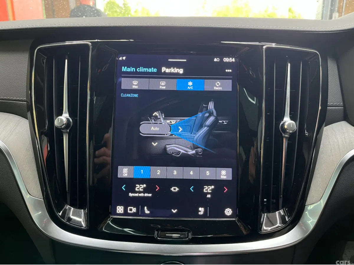 Volvo V60 Saloon, Petrol Plug-in Hybrid, 2024, Red