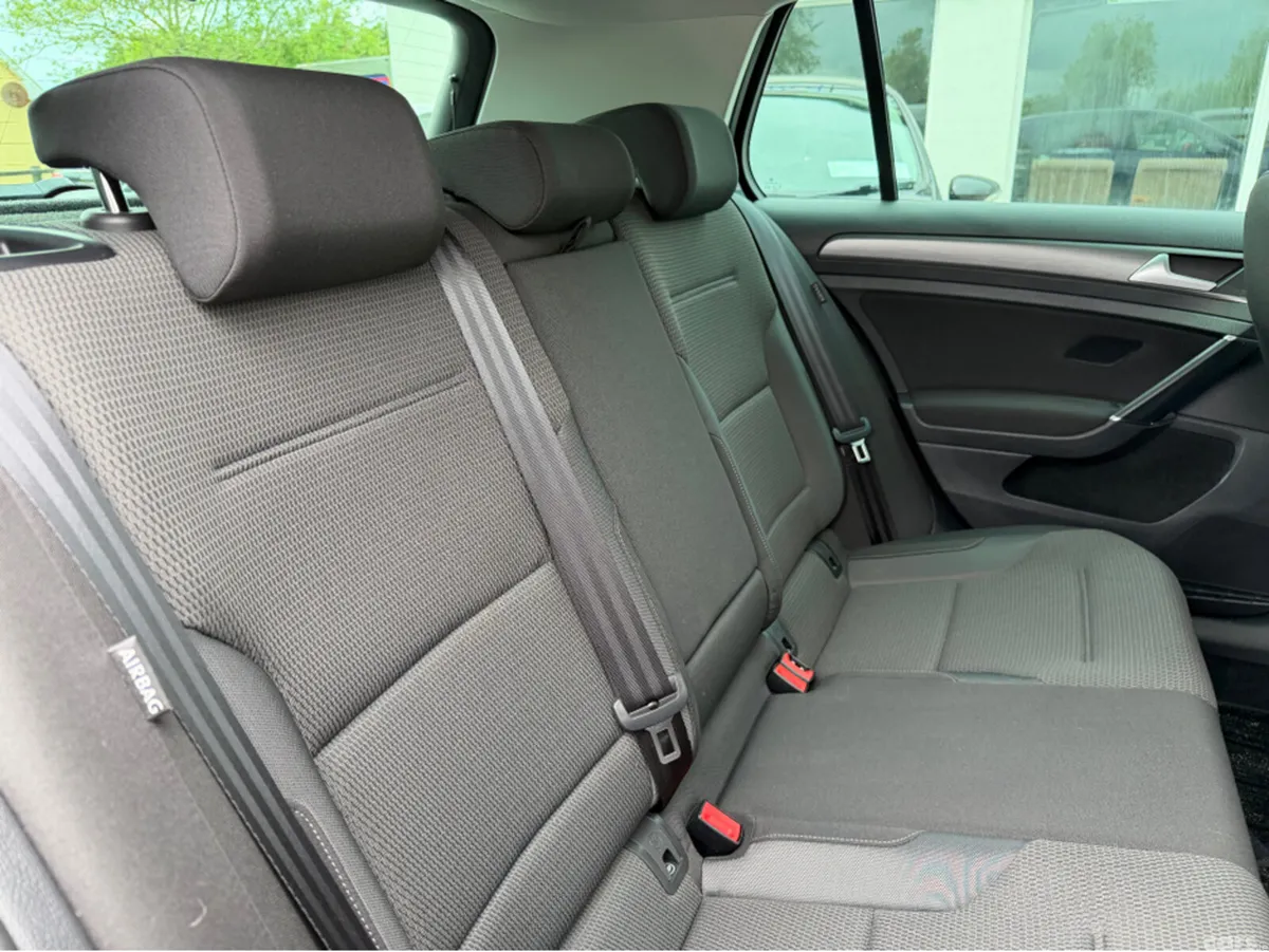 Volkswagen Golf Hatchback, Petrol, 2019, Blue