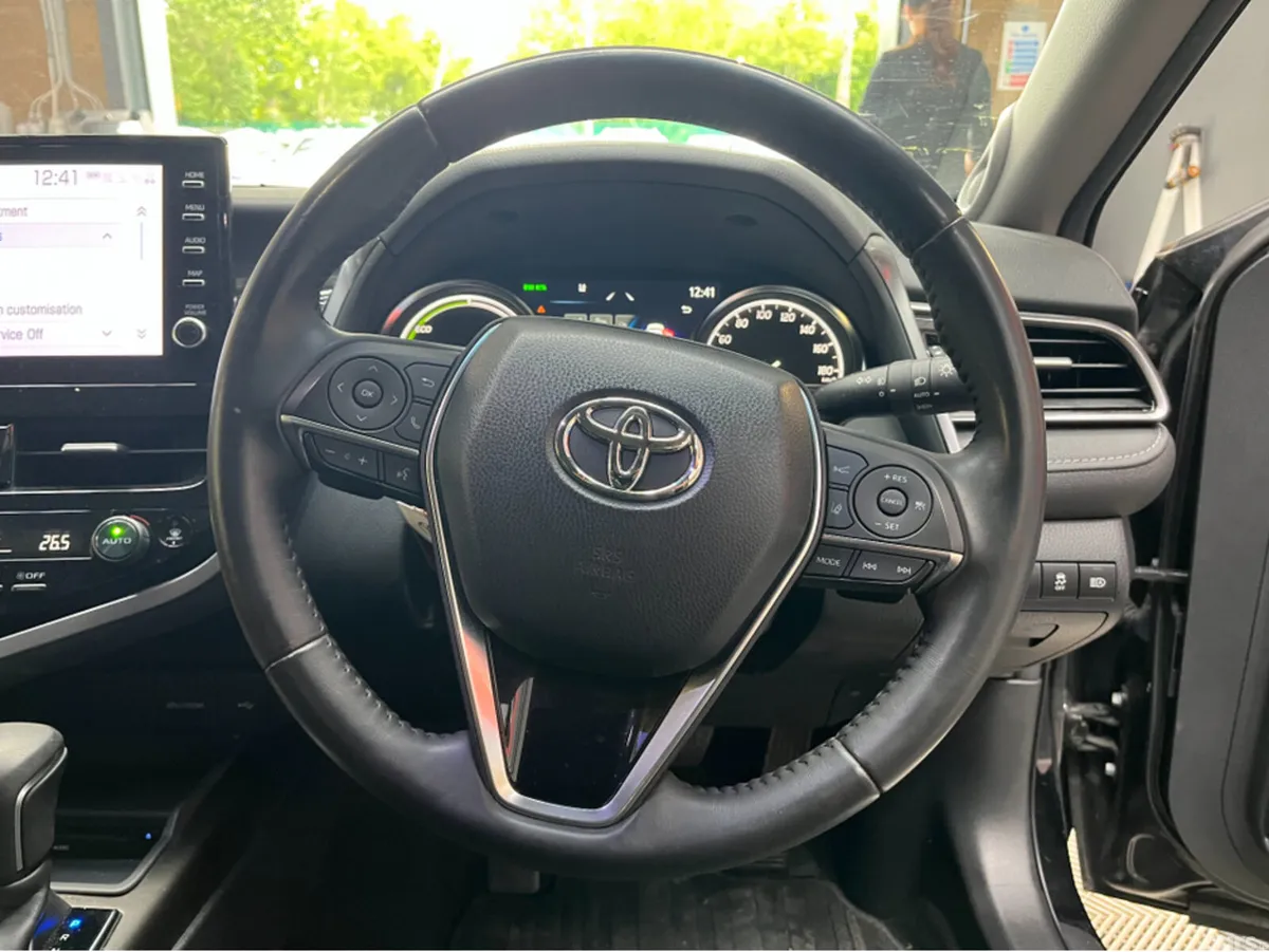 Toyota Camry Saloon, Petrol, 2023, Black