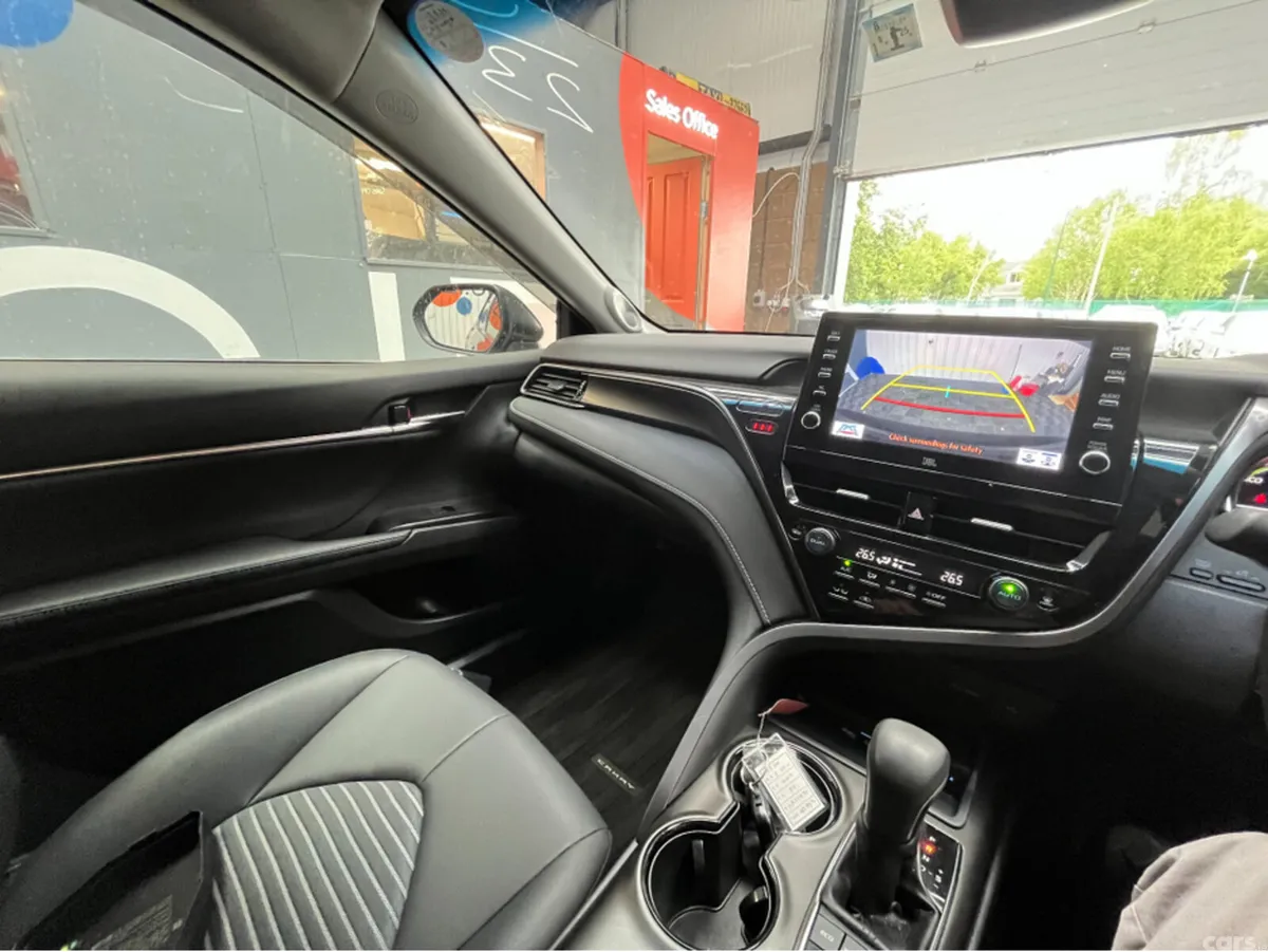 Toyota Camry Saloon, Petrol, 2023, Black