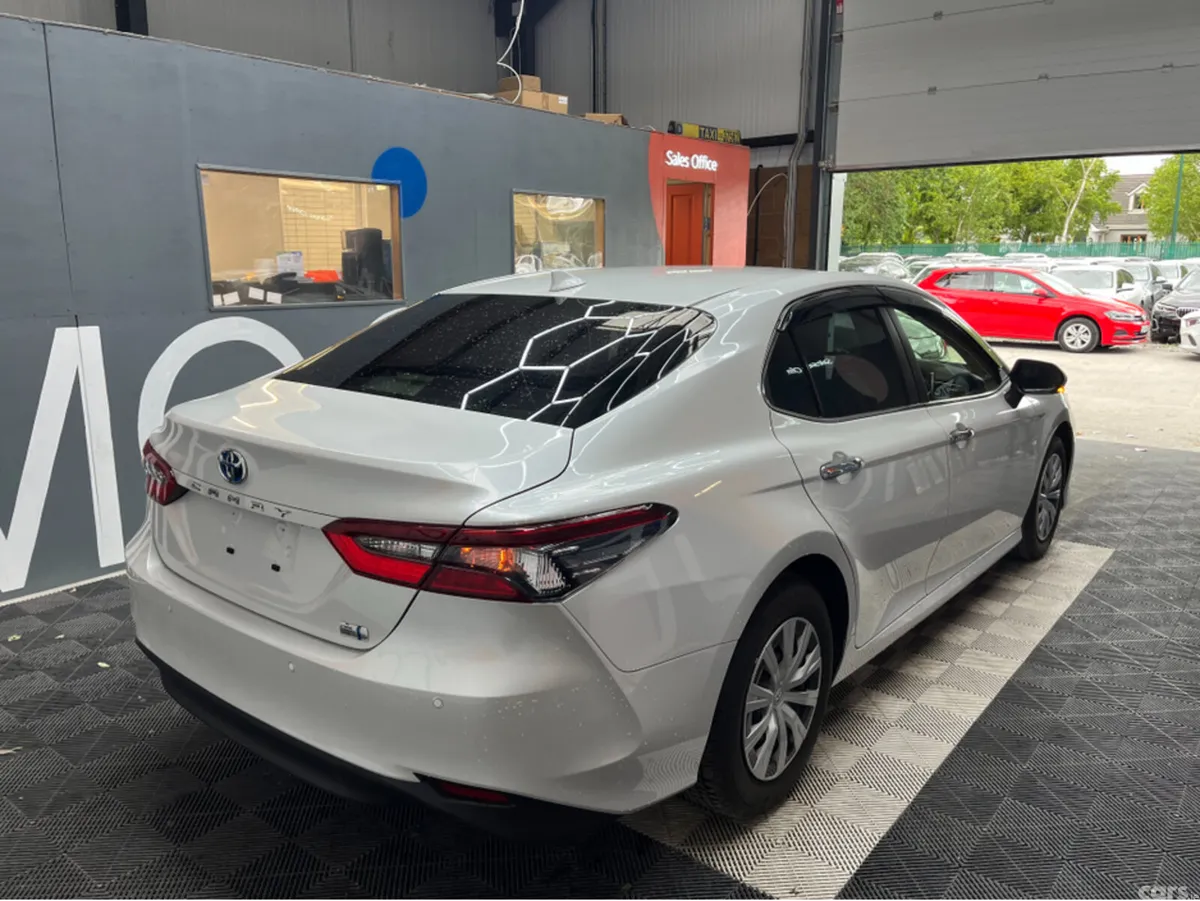Toyota Camry Saloon, Petrol, 2023, White