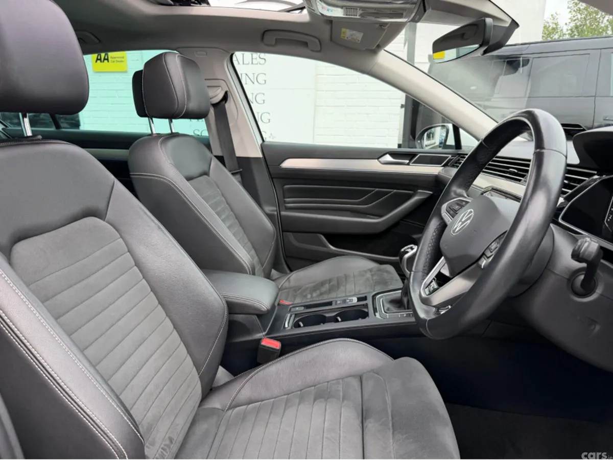 Volkswagen Passat Saloon, Diesel, 2022, White
