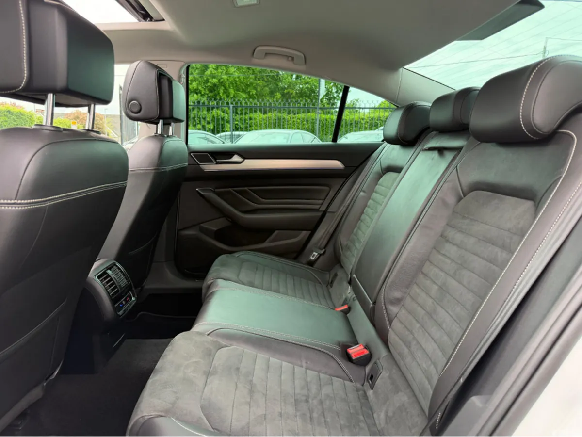 Volkswagen Passat Saloon, Diesel, 2022, White