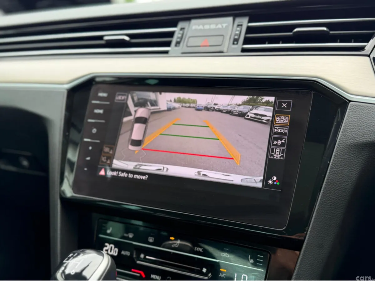 Volkswagen Passat Saloon, Diesel, 2022, White
