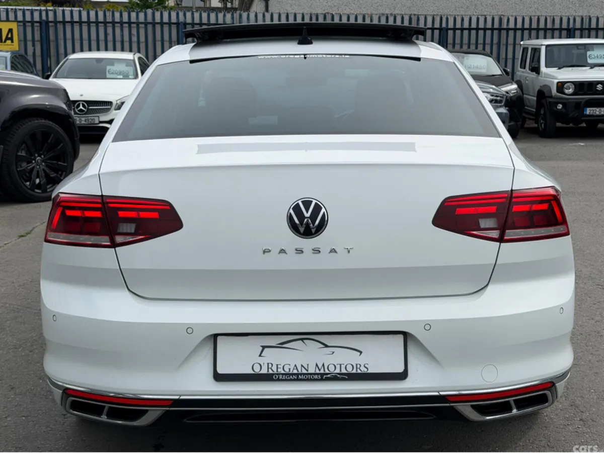 Volkswagen Passat Saloon, Diesel, 2022, White