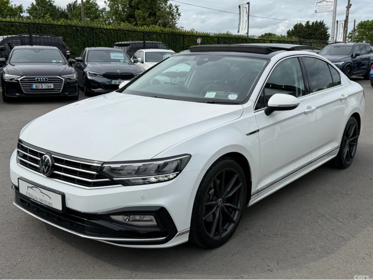 Volkswagen Passat Saloon, Diesel, 2022, White