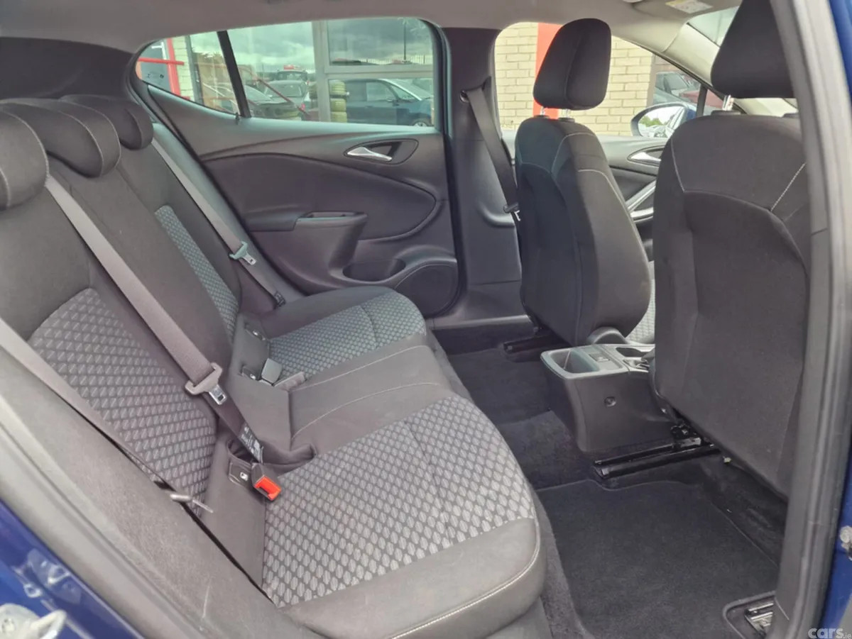 Opel Astra Hatchback, Diesel, 2020, Blue