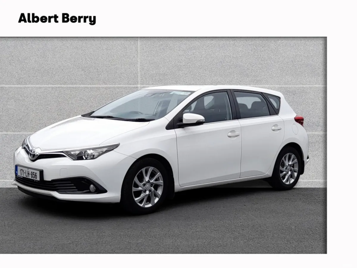 Toyota Auris Hatchback, Diesel, 2017, White