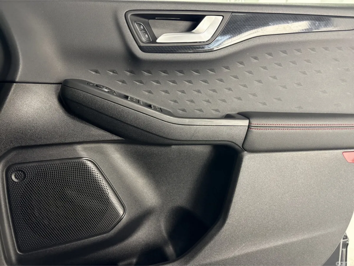 Ford Kuga MPV, Diesel, 2021, Black