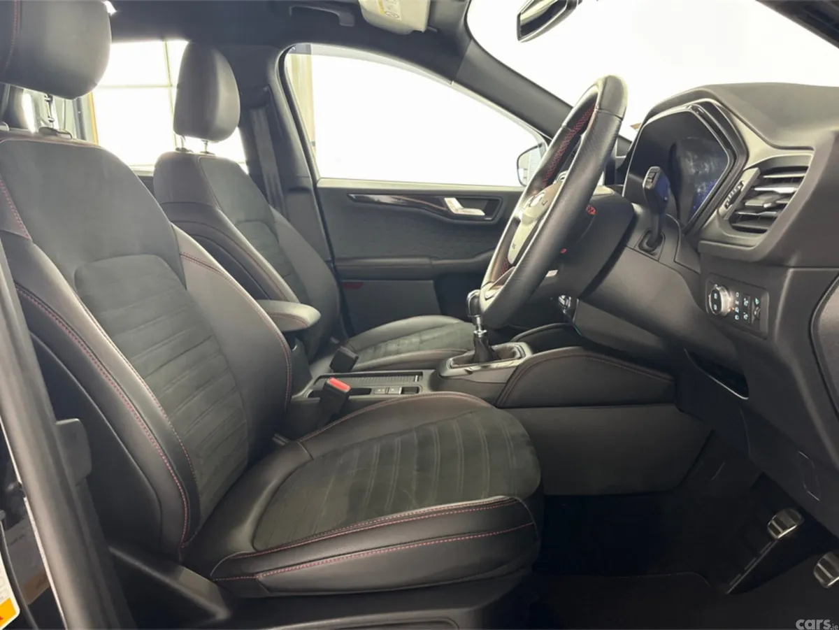 Ford Kuga MPV, Diesel, 2021, Black