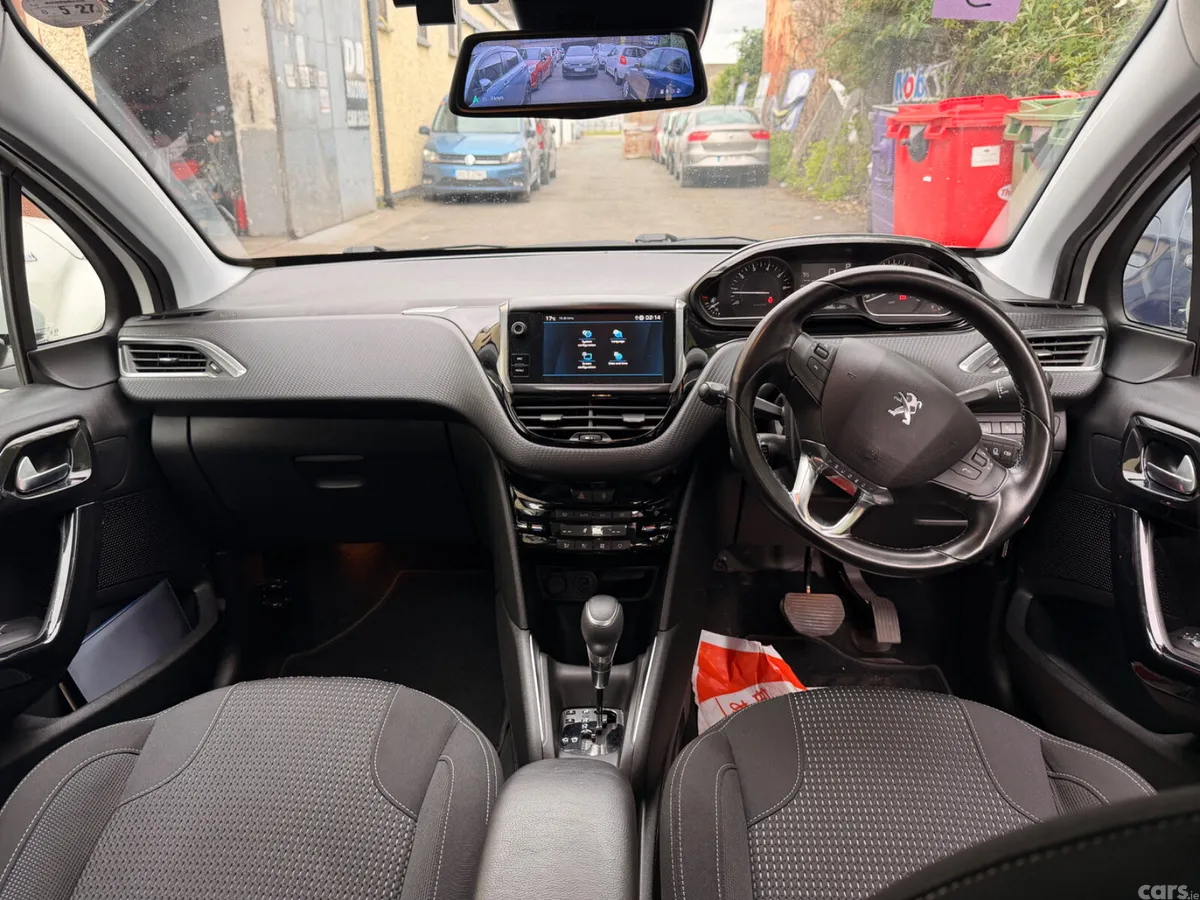 Peugeot 208 Hatchback, Petrol, 2020, White