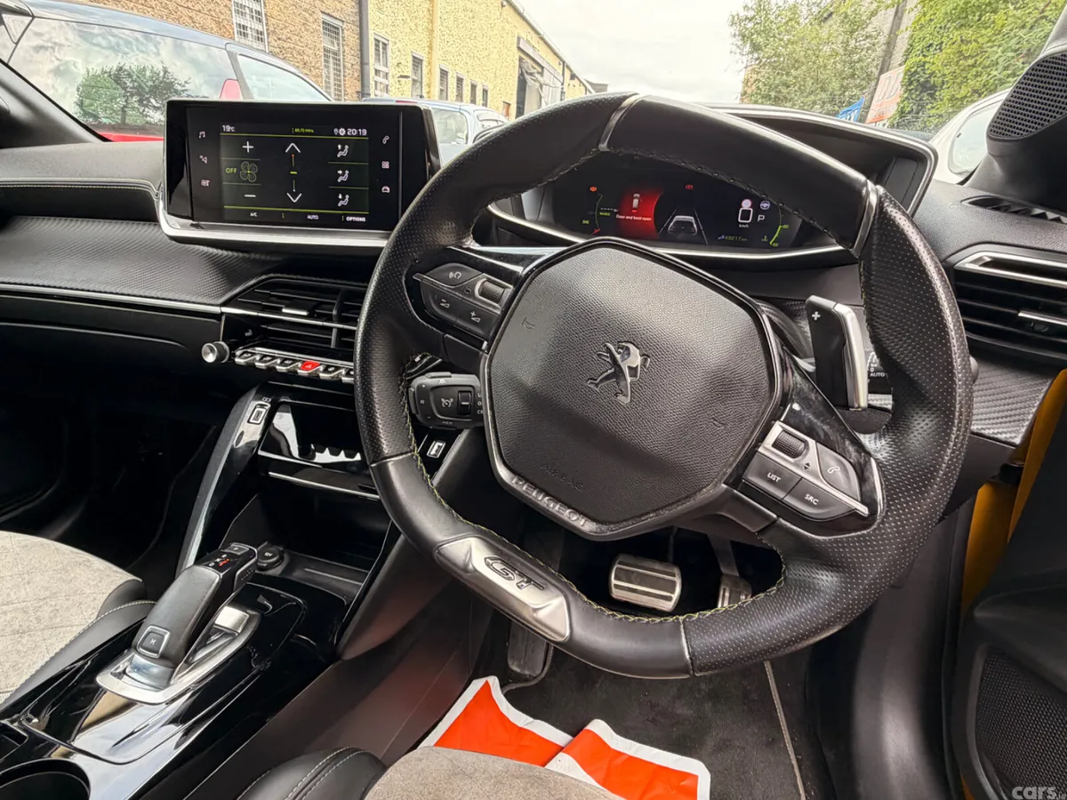 Peugeot 208 Hatchback, Petrol, 2021, Yellow