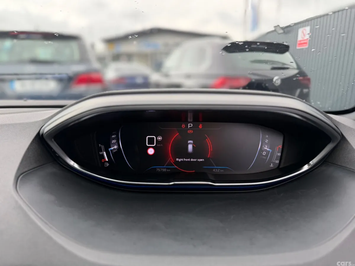 Peugeot 3008 SUV, Diesel, 2021, Blue