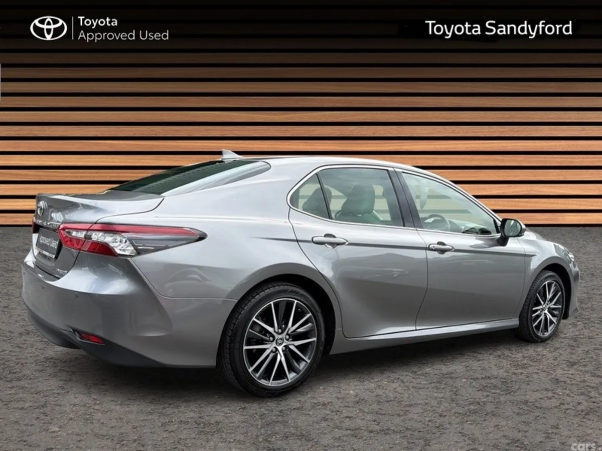 Toyota Camry Saloon, Petrol Hybrid, 2023, Grey