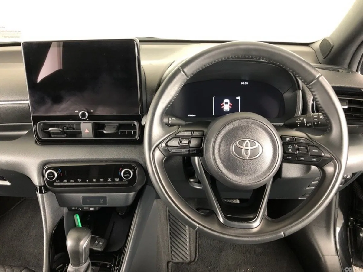 Toyota Yaris Hatchback, Petrol Hybrid, 2024, Black