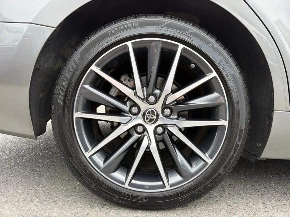 Toyota Camry Saloon, Petrol Hybrid, 2023, Grey