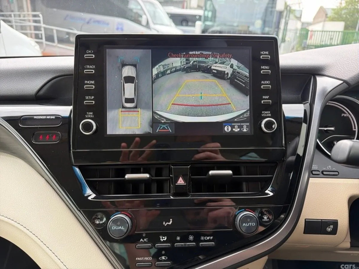 Toyota Camry Saloon, Petrol Hybrid, 2023, Grey