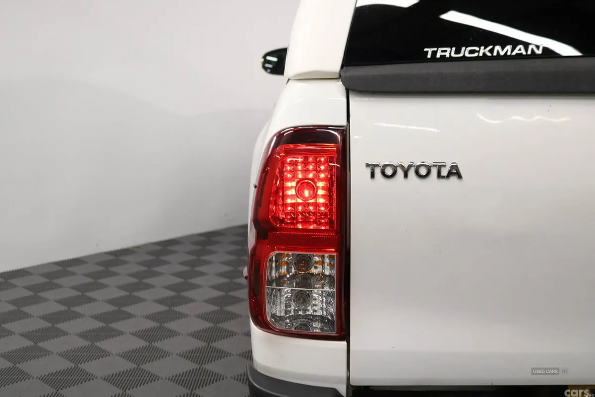 Toyota Hilux Pick Up, Diesel, 2022, White