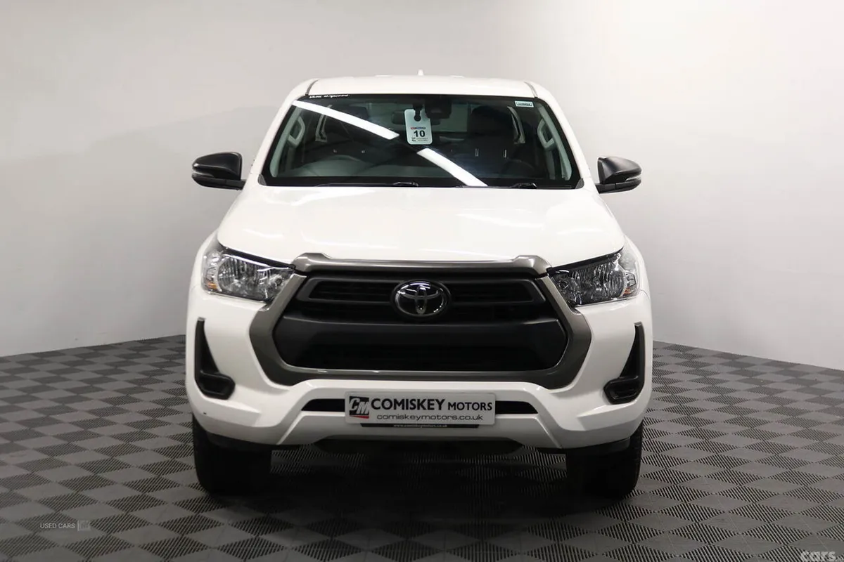 Toyota Hilux Pick Up, Diesel, 2022, White