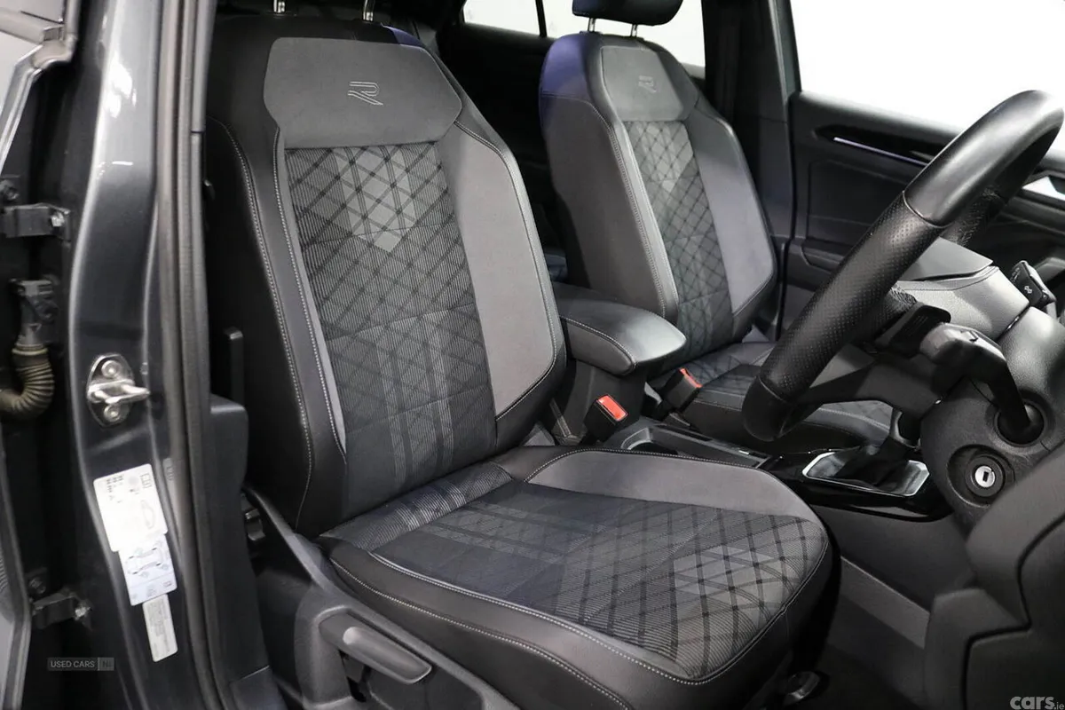 Volkswagen T-Roc SUV, Diesel, 2023, Grey