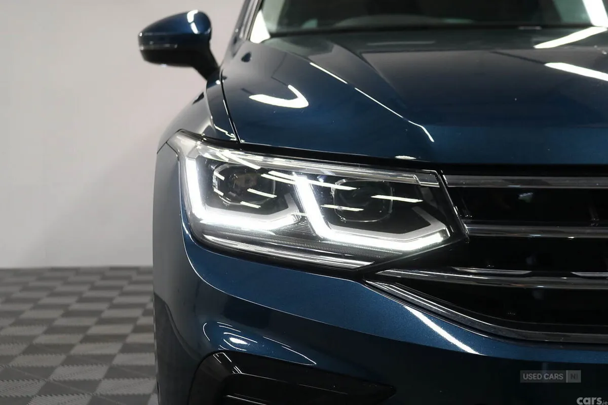 Volkswagen Tiguan SUV, Petrol Hybrid, 2023, Blue