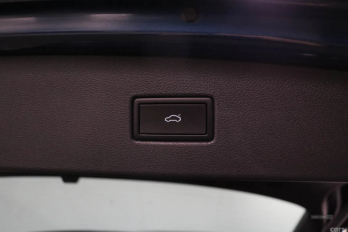 Volkswagen Tiguan SUV, Petrol Hybrid, 2023, Blue